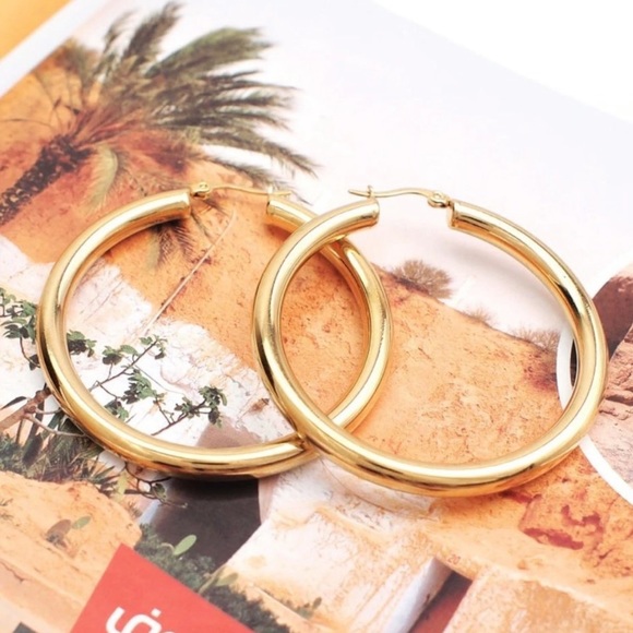 NEW 18K Yellow Gold 1.2” Tube Hoop Earrings - Picture 2 of 7